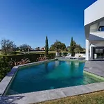 Villa Casa Blanca *